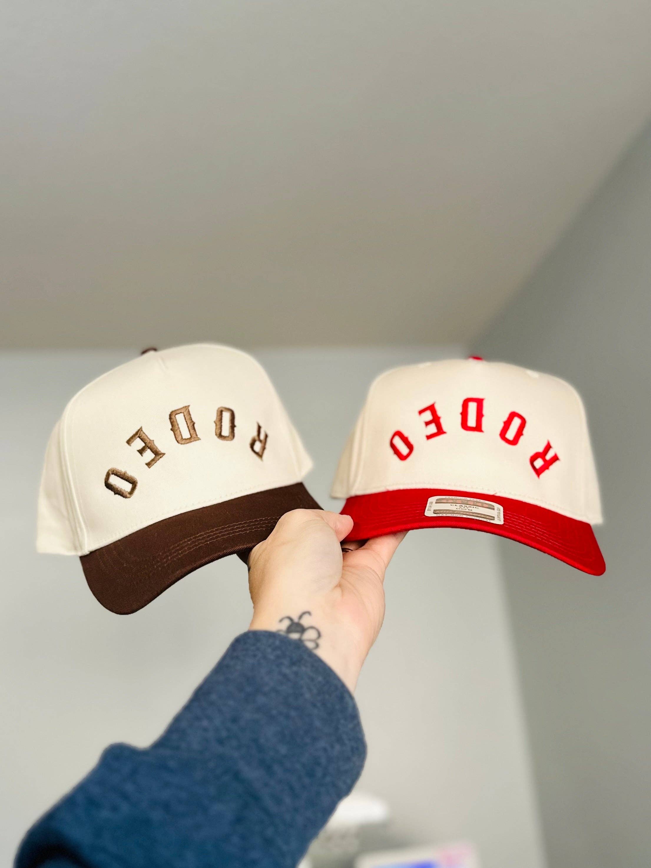 Rodeo Embroidered Hat: Natural/Royal